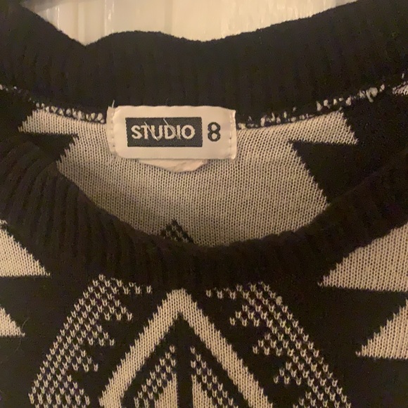 Sweater - Picture 2 of 3
